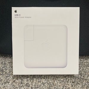 USB-C 96W Power Adapter